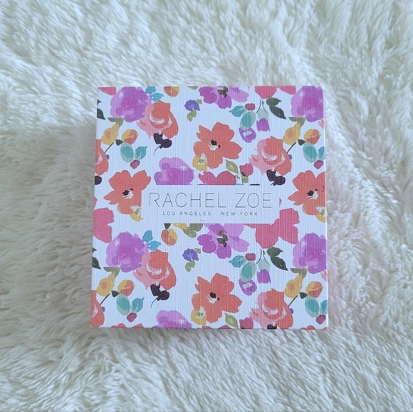 Rachel Zoe Gold💛 Fish🐠 Bone🦴 Earrings - NIB - Picture 6 of 15